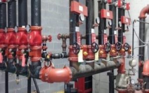 02 SE DEBEN PINTAR LAS TUBERÍAS DE ACI EN COLOR ROJO …?